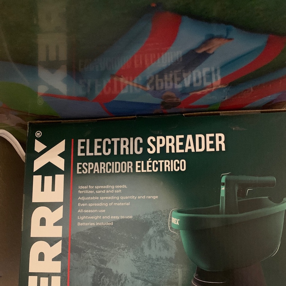 Electric spreader,Hand-held cordless electric seed spreader